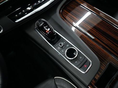 Used 2023 Cadillac Escalade Premium Luxury AWD/4WD image 27