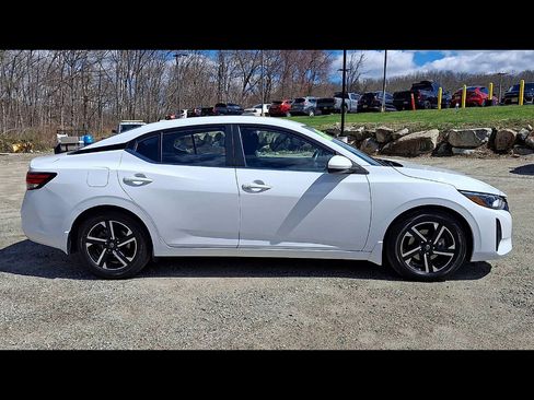 Used 2024 Nissan Sentra SV w/ All-Weather Package image 9