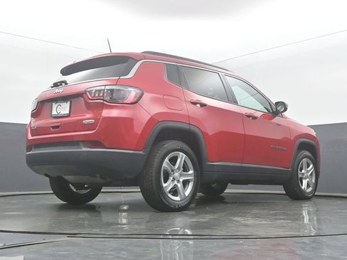 Used 2024 Jeep Compass Latitude AWD/4WD image 49