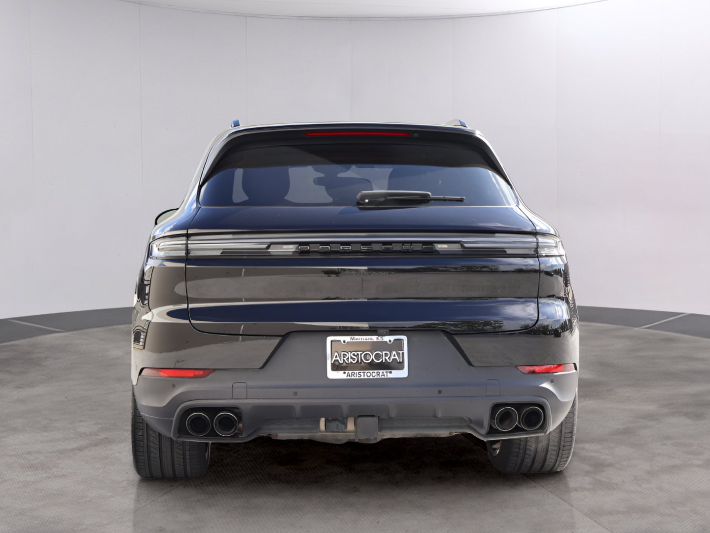 Used 2024 Porsche Cayenne AWD/4WD image 7