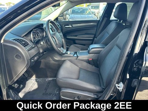 Used 2021 Chrysler 300 Touring w/ Sport Appearance Package RWD image 10
