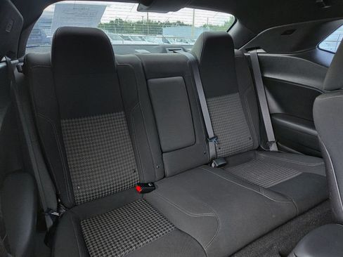 Used 2019 Dodge Challenger SXT RWD image 44