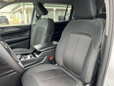 Used 2023 Jeep Grand Cherokee L Laredo AWD/4WD image 18