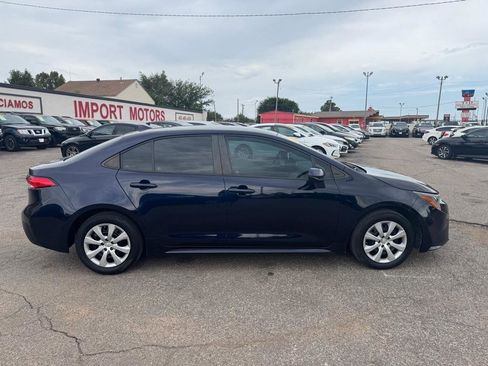 Used 2022 Toyota Corolla LE FWD image 4