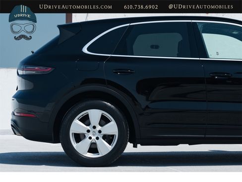 Used 2022 Porsche Cayenne AWD/4WD image 16