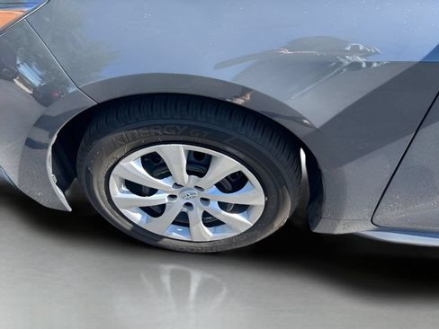 Used 2025 Toyota Corolla LE FWD image 17
