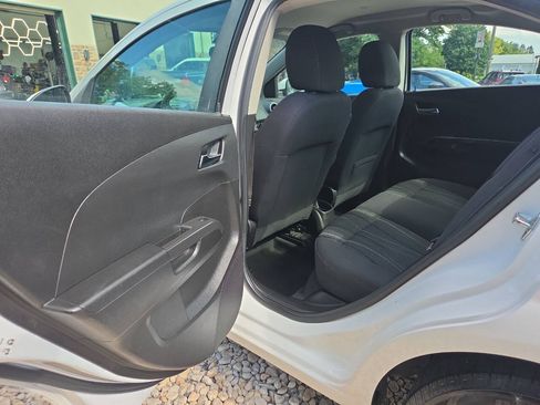 Used 2014 Chevrolet Sonic LT FWD image 17