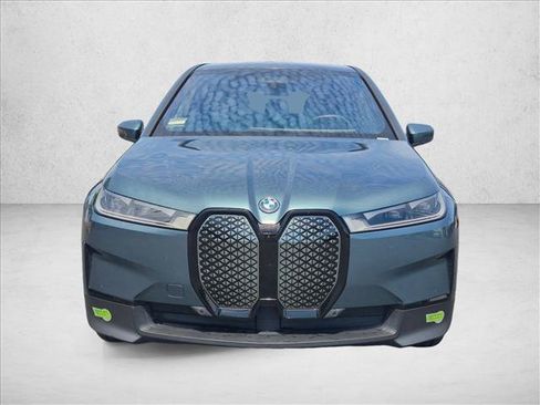 Used 2024 BMW iX xDrive50 w/ Premium Package AWD/4WD image 2