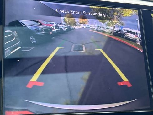 Used 2020 Chrysler Pacifica Limited image 23