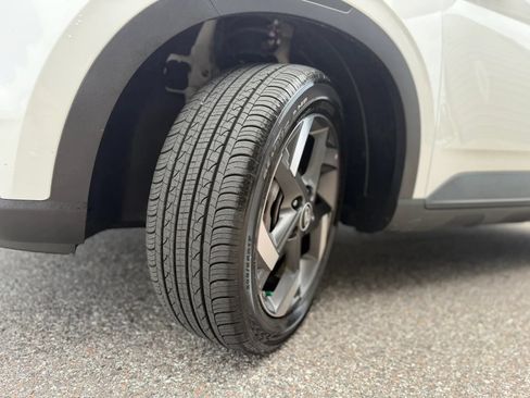 Used 2026 Hyundai Venue SEL FWD image 23