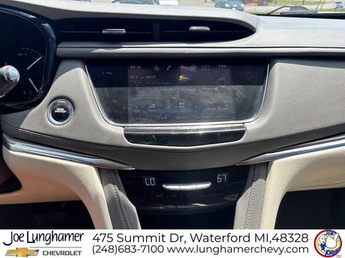 Used 2017 Cadillac XT5 Luxury w/ Driver Awareness Package FWD image 15