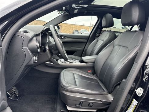 Used 2023 Alfa Romeo Stelvio Ti AWD/4WD image 24