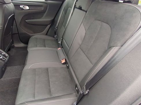 New 2026 Volvo XC40 B5 Ultra w/ Protection Package Premier image 19