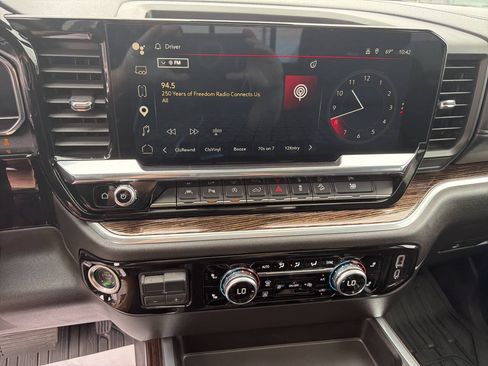 Used 2025 GMC Sierra 1500 Elevation w/ Elevation Premium Package AWD/4WD image 35