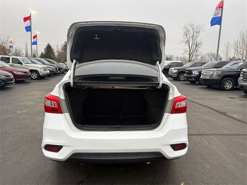Used 2016 Nissan Sentra S image 16
