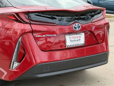 Certified 2020 Toyota Prius Prime LE image 6