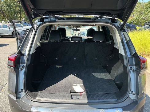 Used 2021 Nissan Rogue SV w/ Premium Package FWD image 27