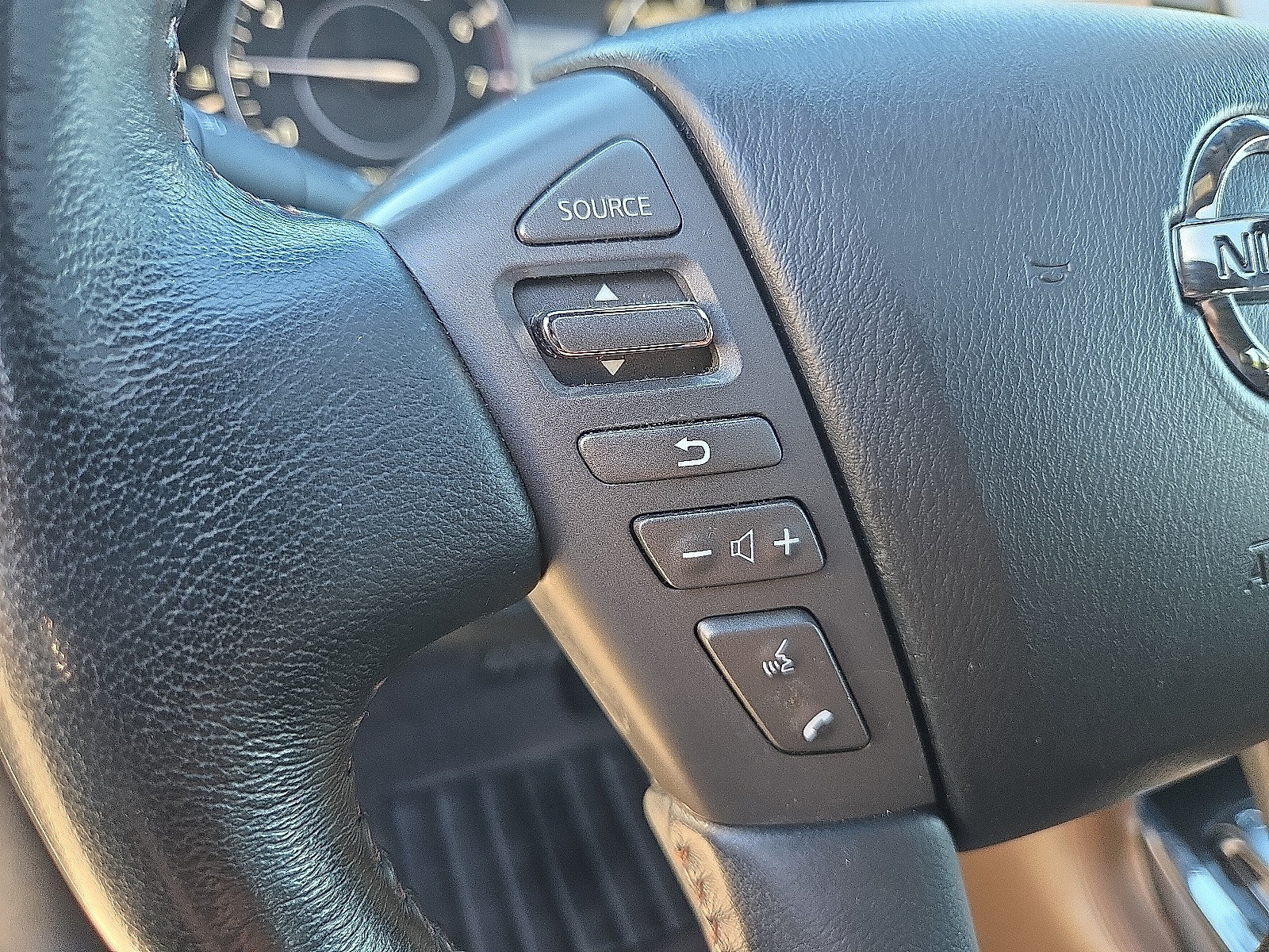 Used 2018 Nissan Armada Platinum w/ Captain Seat Package RWD image 12