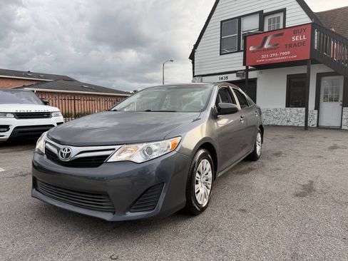 Used 2012 Toyota Camry LE FWD image 2