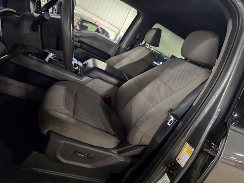 Used 2022 Ford F250 XLT w/ Black Appearance Package AWD/4WD image 6