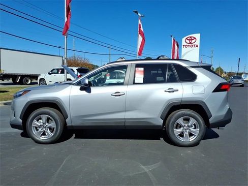 New 2025 Toyota RAV4 XLE image 3