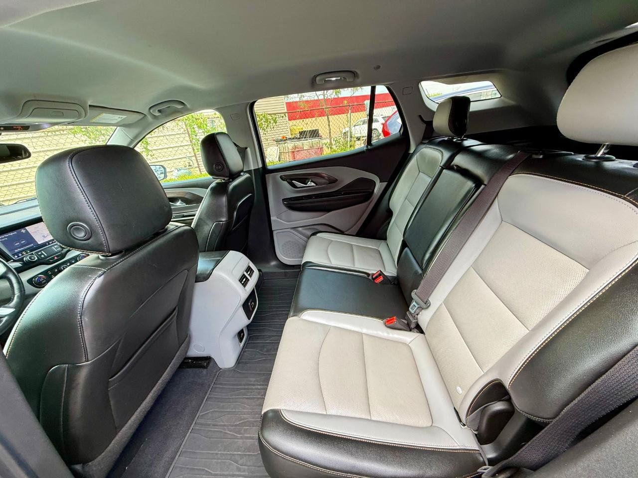 Used 2020 GMC Terrain SLT w/ Preferred Package FWD image 36