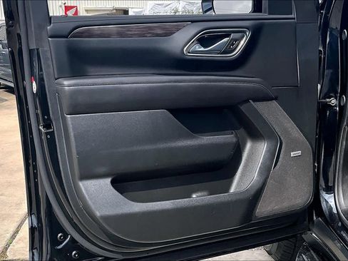 Used 2024 Chevrolet Suburban LT image 22