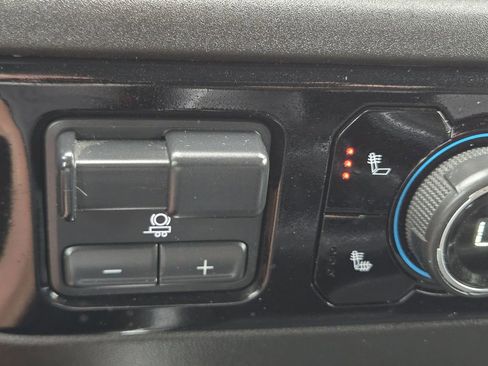 Used 2024 Chevrolet Silverado 2500 LT image 23