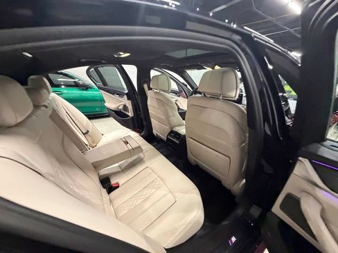 Used 2019 BMW 540i xDrive w/ M Sport Package AWD/4WD image 34
