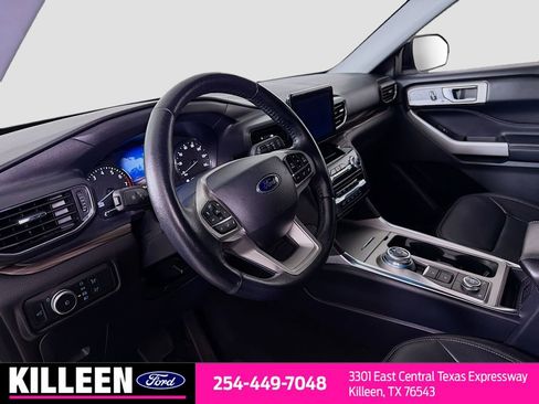 Used 2022 Ford Explorer Limited AWD/4WD image 10