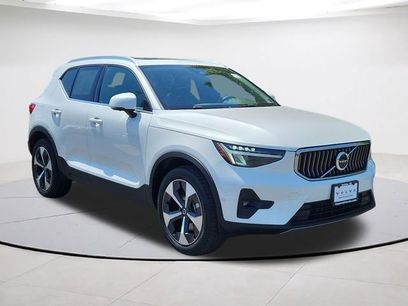 Certified 2025 Volvo XC40 B5 Plus