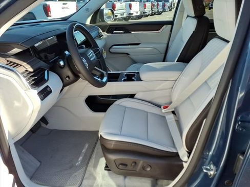 New 2026 GMC Acadia Denali w/ Super Cruise Package image 9