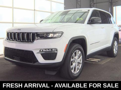 Used 2022 Jeep Grand Cherokee Limited RWD image 3