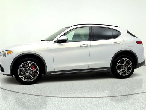 Used 2022 Alfa Romeo Stelvio Ti AWD/4WD image 8