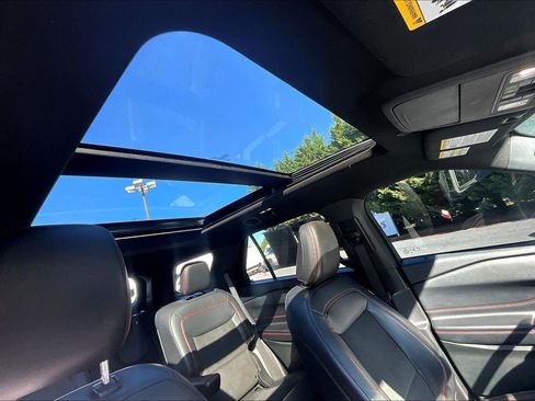 Used 2022 Ford Explorer ST-Line w/ Class IV Trailer Tow Package image 15