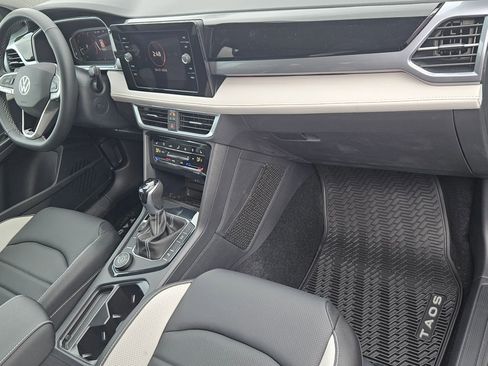 New 2026 Volkswagen Taos SEL AWD/4WD image 31