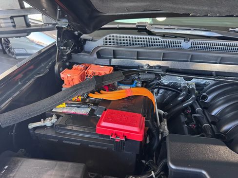 Used 2018 Chevrolet Silverado 1500 LT w/ LT Eassist Package image 34