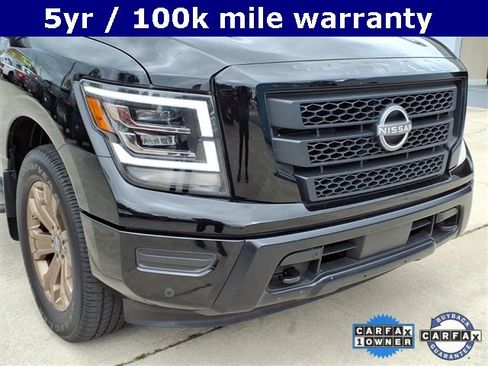 Used 2024 Nissan Titan SV w/ SV Bronze Edition Package image 9