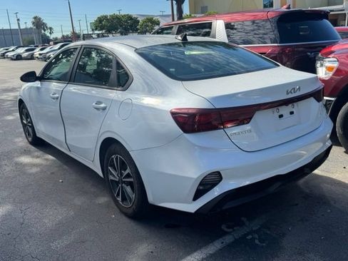 Certified 2024 Kia Forte LXS FWD image 4