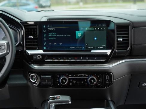 Used 2025 Chevrolet Silverado 1500 LTZ w/ LTZ Premium Package image 30