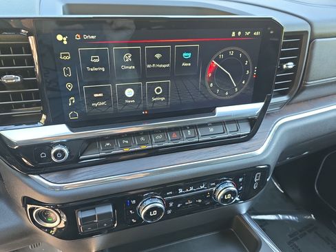Used 2024 GMC Sierra 1500 SLT w/ SLT Premium Plus Package AWD/4WD image 19