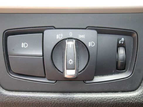 Used 2014 BMW 320i Sedan image 23