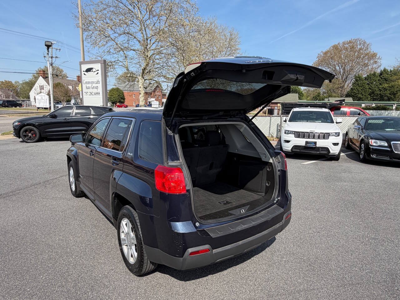 Used 2015 GMC Terrain SLE FWD image 16