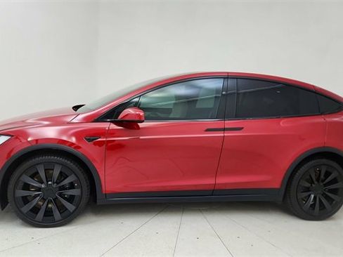 Used 2023 Tesla Model X image 3