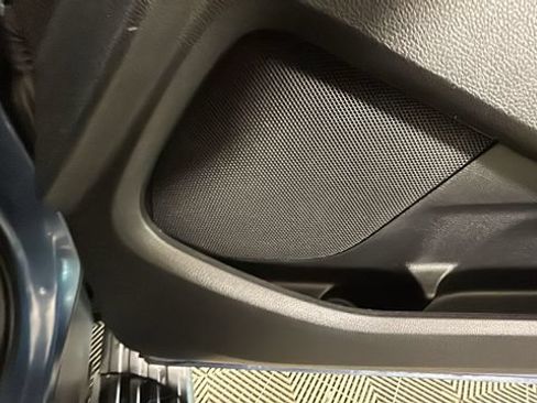 Used 2018 Ford Explorer XLT AWD/4WD image 31