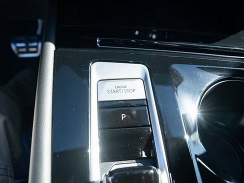 New 2026 Volkswagen Atlas Cross Sport SEL R-Line image 21