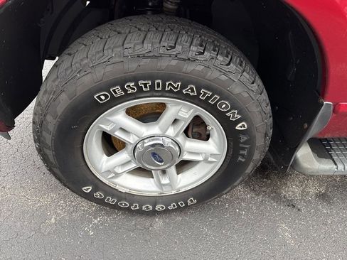 Used 2004 Ford Explorer XLT image 20