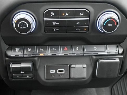 Used 2024 Chevrolet Silverado 2500 Custom w/ Custom Value Package AWD/4WD image 22