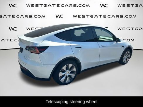 Used 2021 Tesla Model Y Long Range AWD/4WD image 28