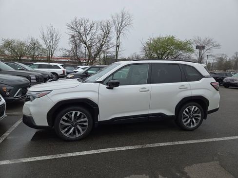 Used 2025 Subaru Forester Touring image 1